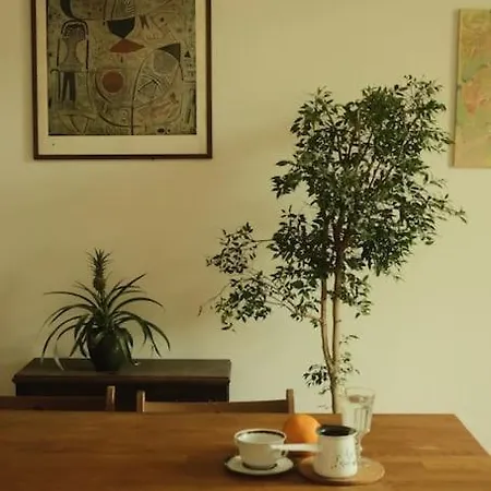 Spacious In Center 아파트 *
