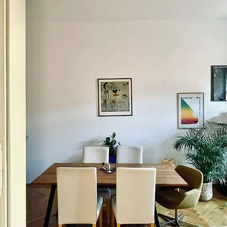 Spacious In Center