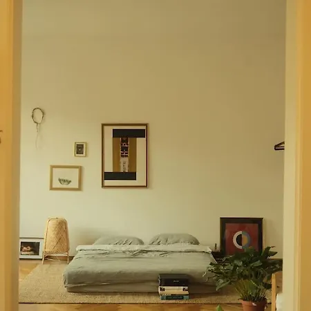 Spacious In Center Apartment